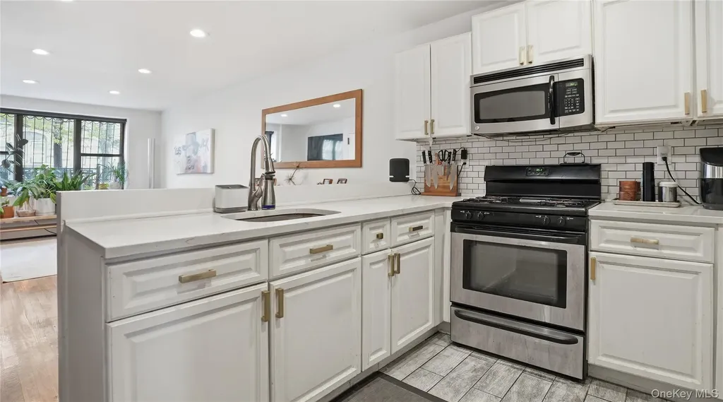253 Cornelia Street Brooklyn NY 11221