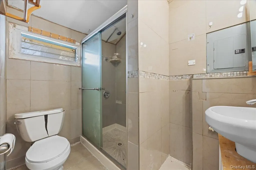 57 Pennyfield Camp Bronx NY 10465