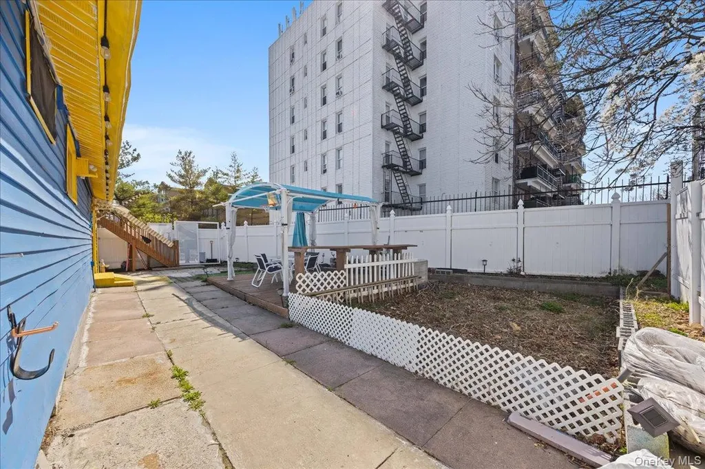 57 Pennyfield Camp Bronx NY 10465