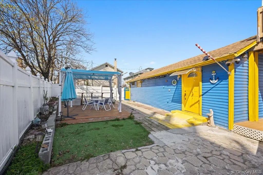 57 Pennyfield Camp Bronx NY 10465