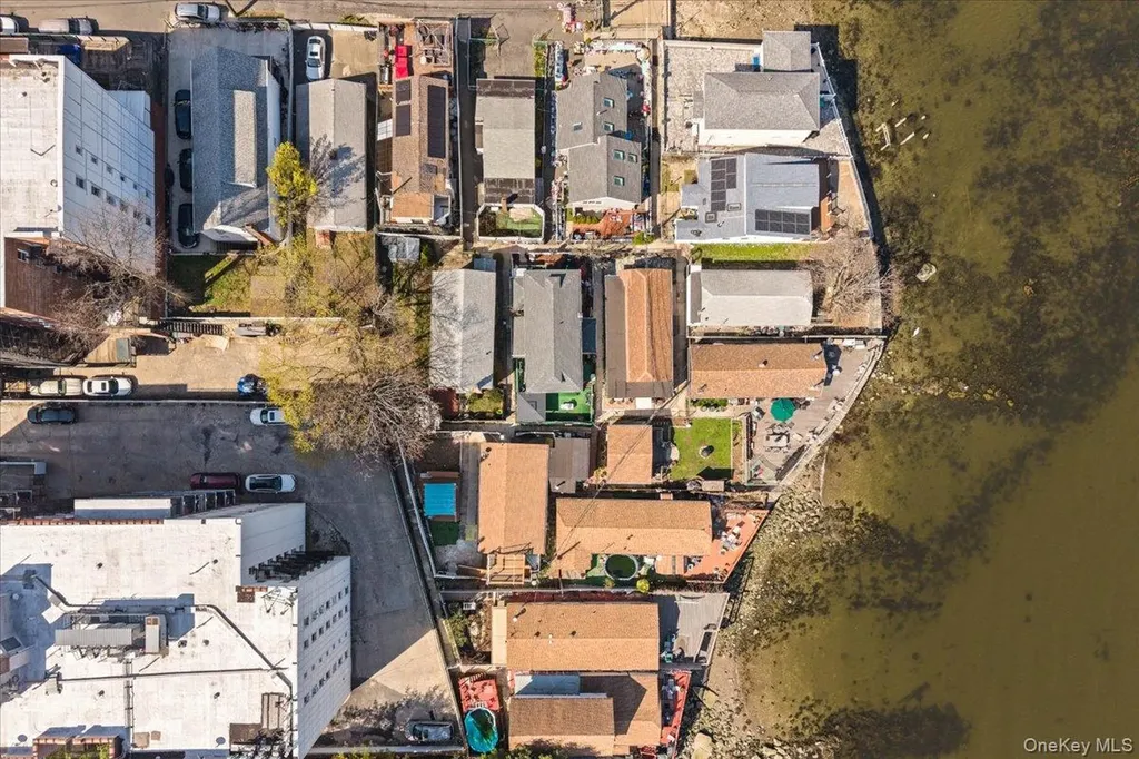 57 Pennyfield Camp Bronx NY 10465