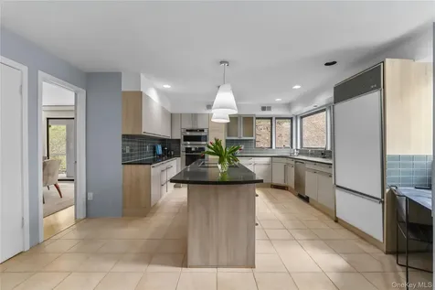 52 Whippoorwill Lake Road Chappaqua NY 10514