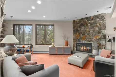 52 Whippoorwill Lake Road Chappaqua NY 10514