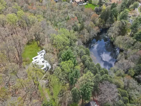 52 Whippoorwill Lake Road Chappaqua NY 10514