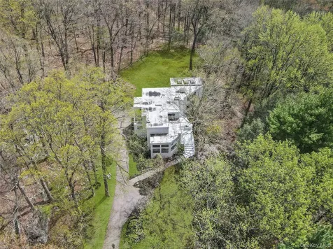 52 Whippoorwill Lake Road Chappaqua NY 10514