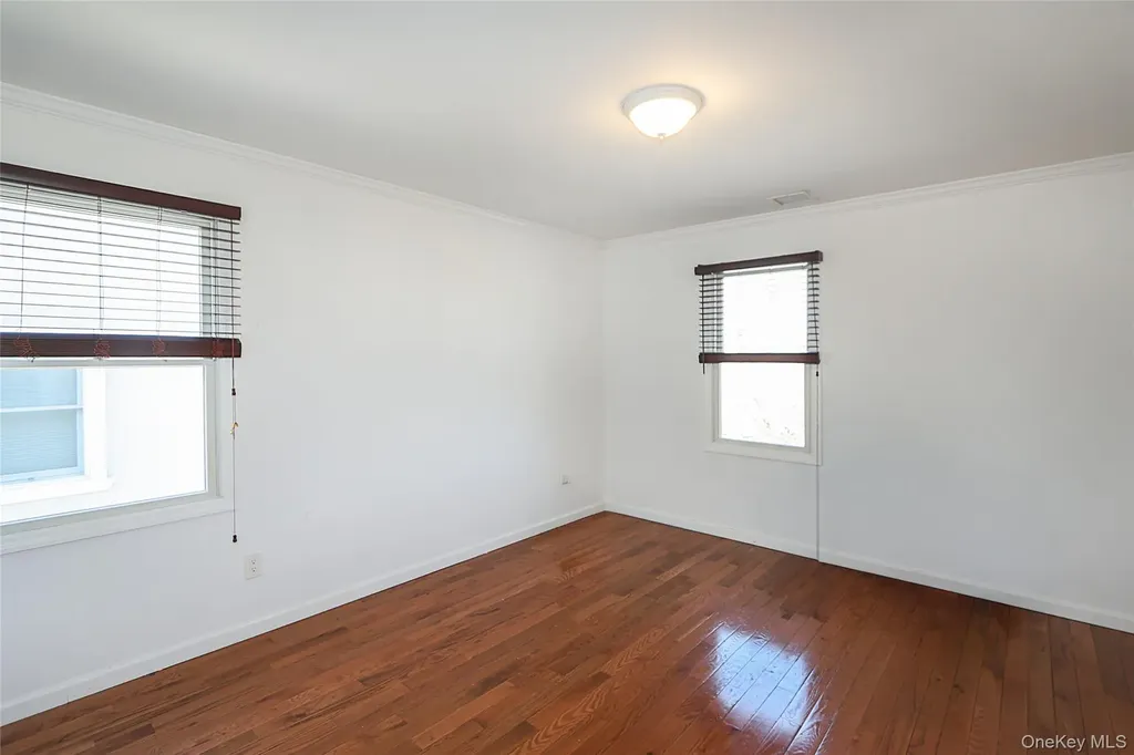 489 Emory Road Mineola NY 11501