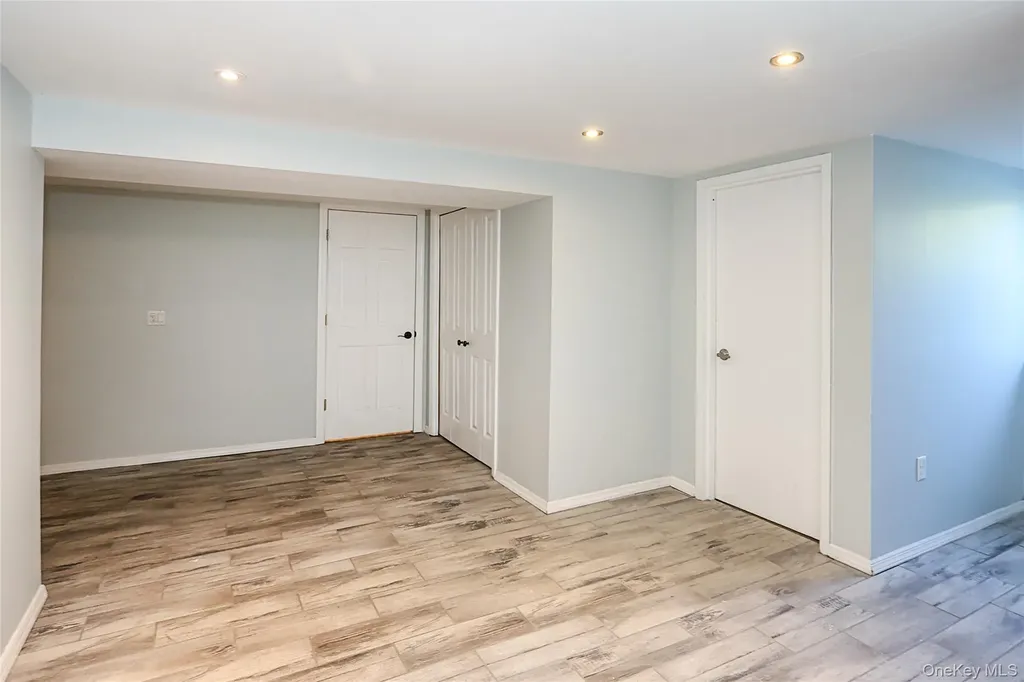 489 Emory Road Mineola NY 11501
