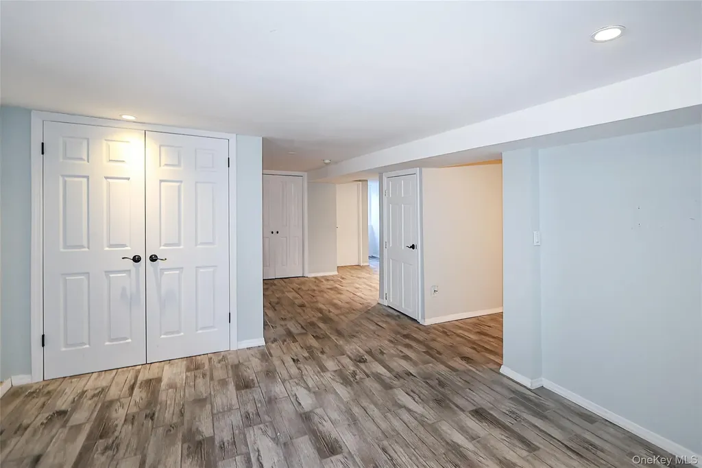 489 Emory Road Mineola NY 11501