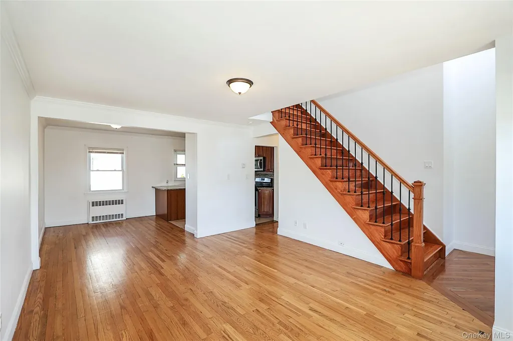 489 Emory Road Mineola NY 11501
