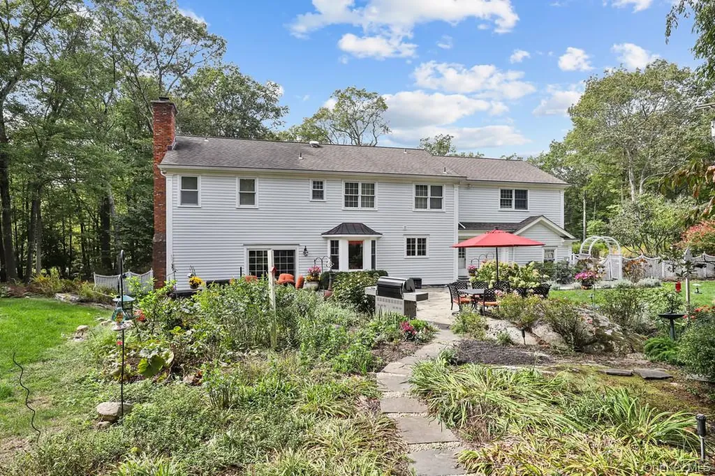 33 Peters Lane Pound Ridge NY 10576
