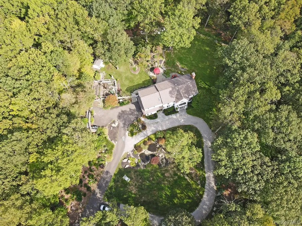 33 Peters Lane Pound Ridge NY 10576