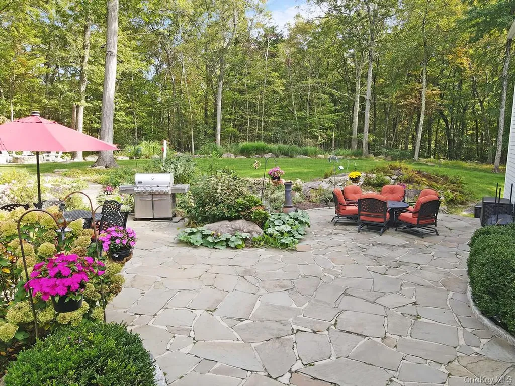 33 Peters Lane Pound Ridge NY 10576