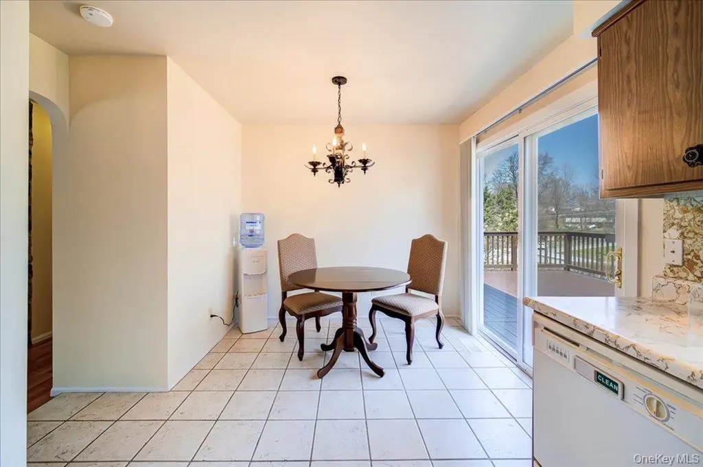 17 Ross Lane Middletown NY 10941