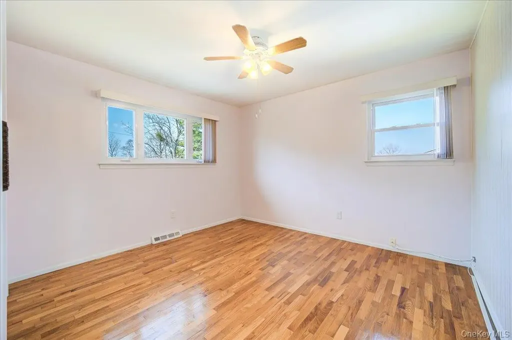 17 Ross Lane Middletown NY 10941