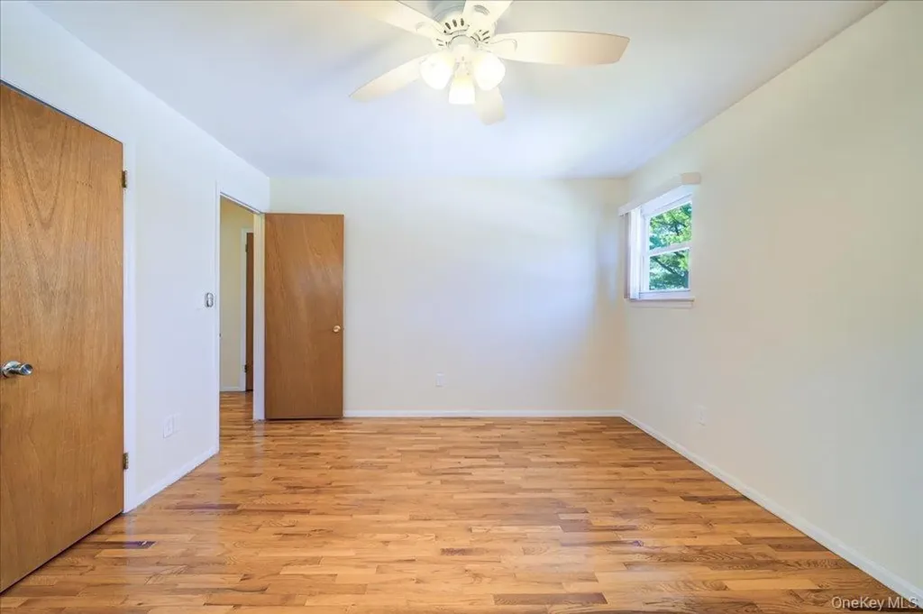 17 Ross Lane Middletown NY 10941