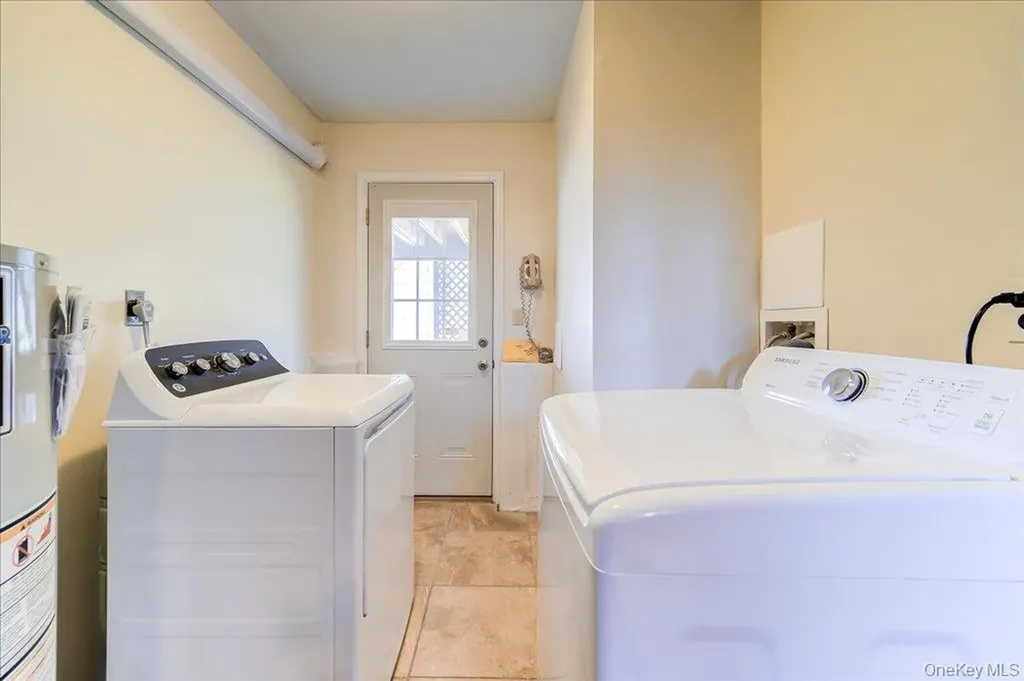 17 Ross Lane Middletown NY 10941