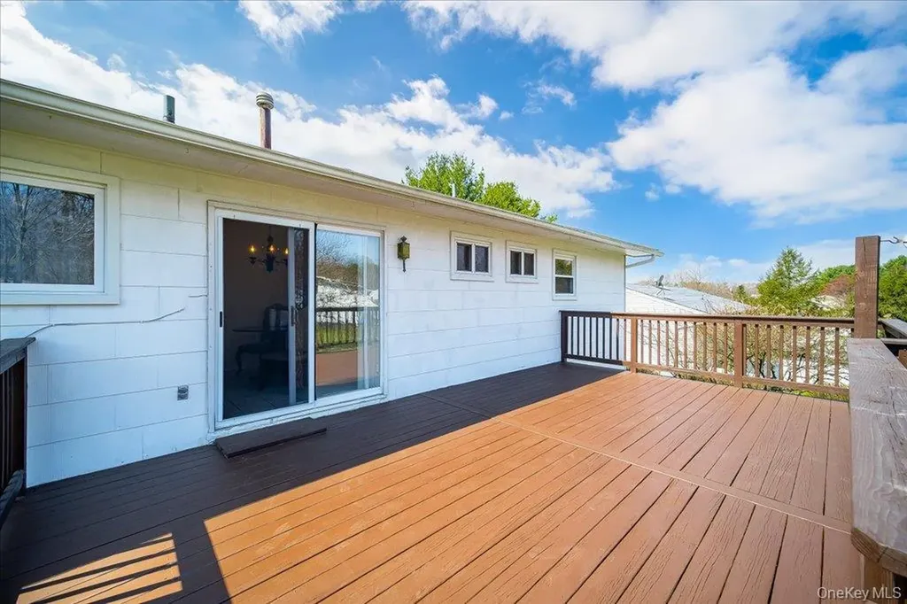 17 Ross Lane Middletown NY 10941