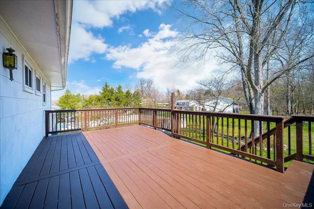 17 Ross Lane Middletown NY 10941