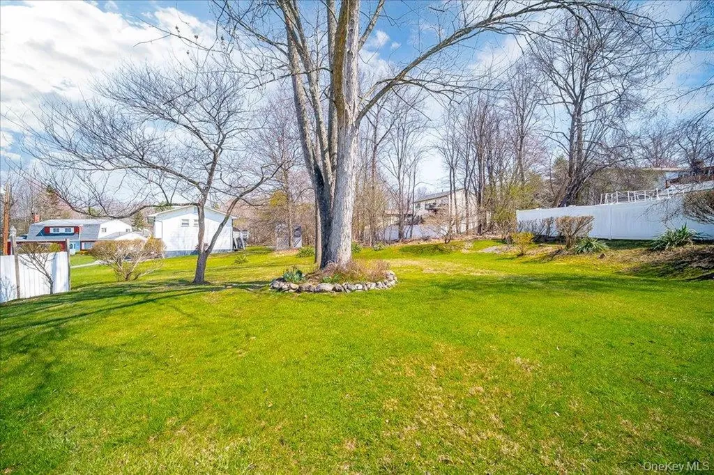 17 Ross Lane Middletown NY 10941