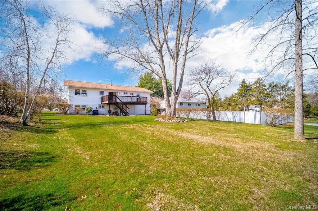 17 Ross Lane Middletown NY 10941