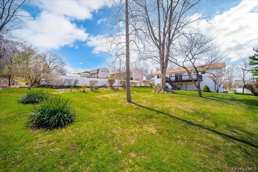 17 Ross Lane Middletown NY 10941