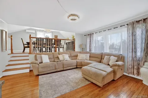 3510 Overlook Avenue Yorktown Heights NY 10598