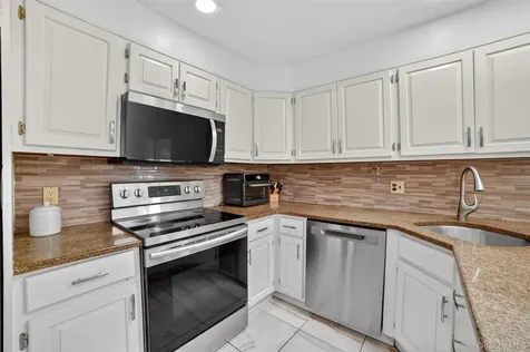 3510 Overlook Avenue Yorktown Heights NY 10598