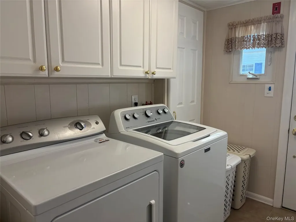 525/207 Riverleigh Avenue Riverhead NY 11901