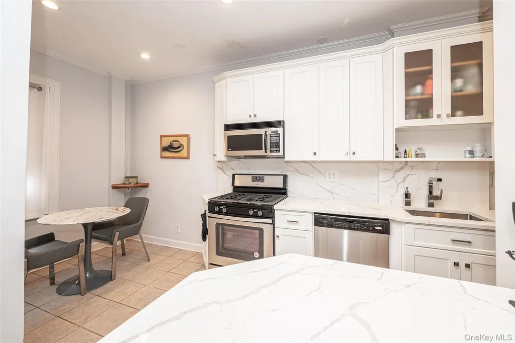 37 Brompton Road Great Neck NY 11021
