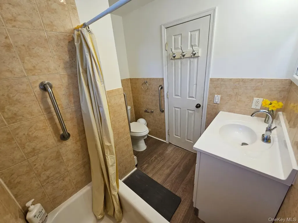 56 Applegate Drive Central Islip NY 11722