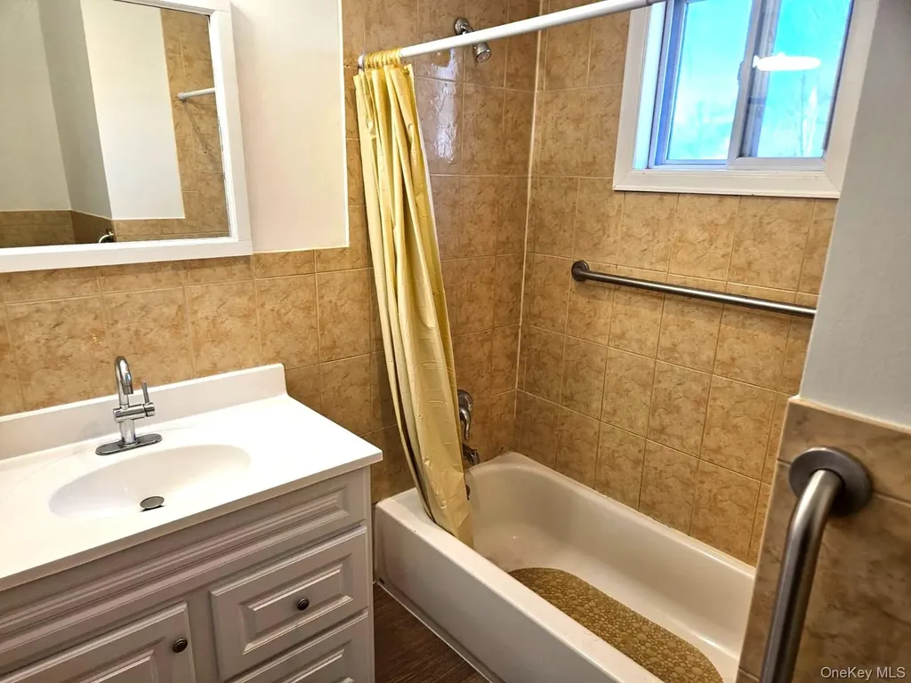 56 Applegate Drive Central Islip NY 11722