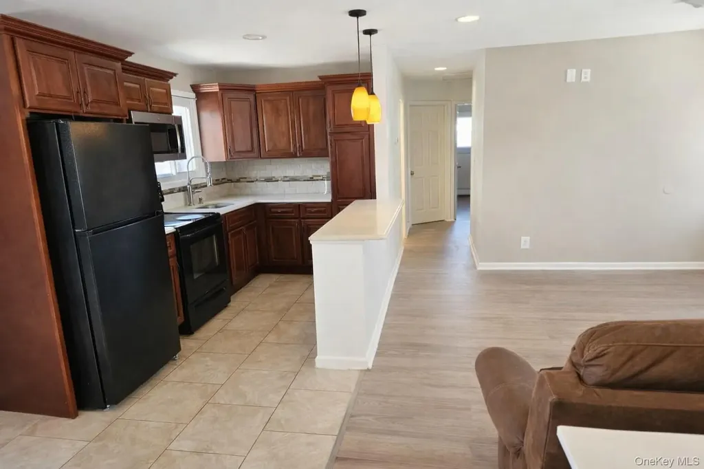 56 Applegate Drive Central Islip NY 11722