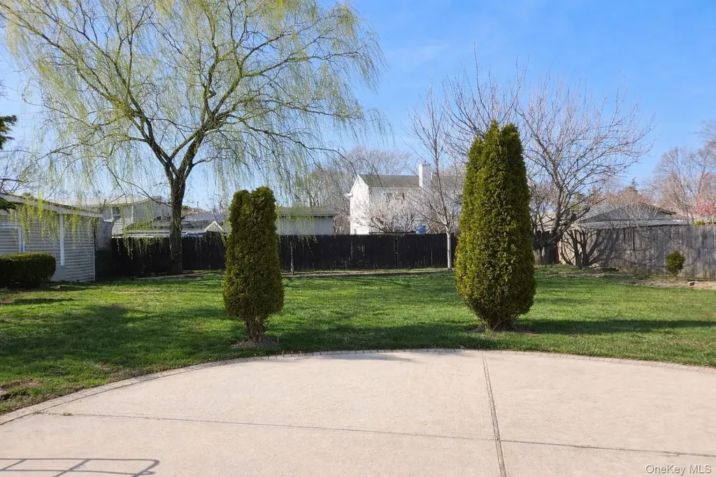 56 Applegate Drive Central Islip NY 11722