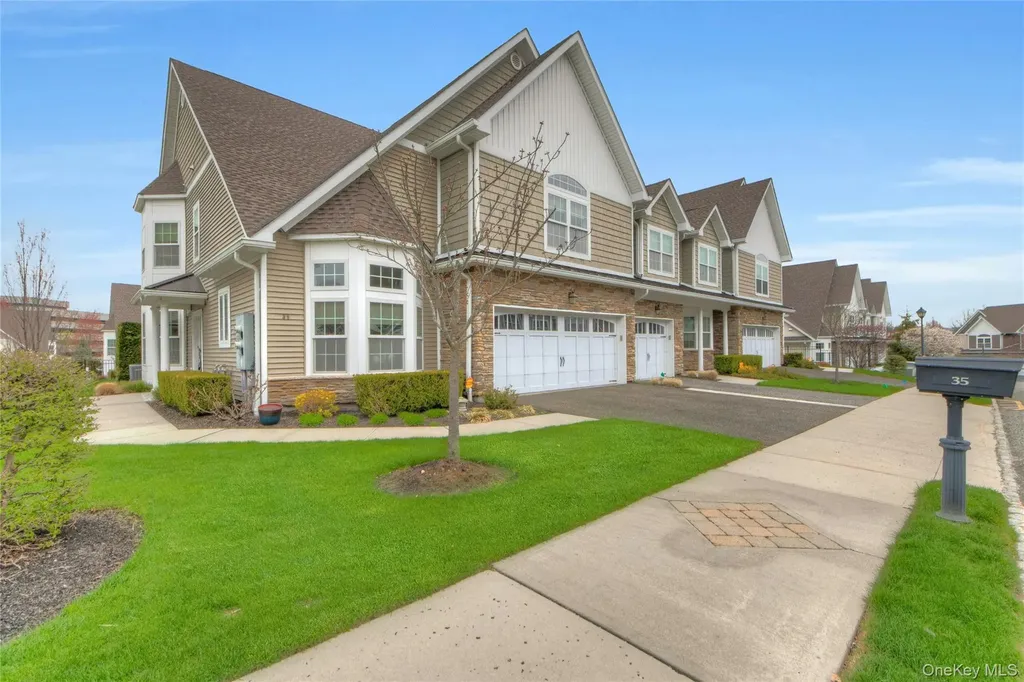 35 Wolfe Circle West Nyack NY 10994
