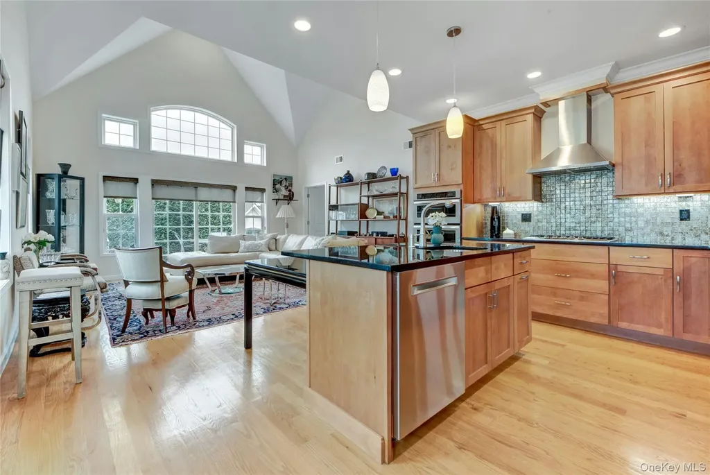 35 Wolfe Circle West Nyack NY 10994