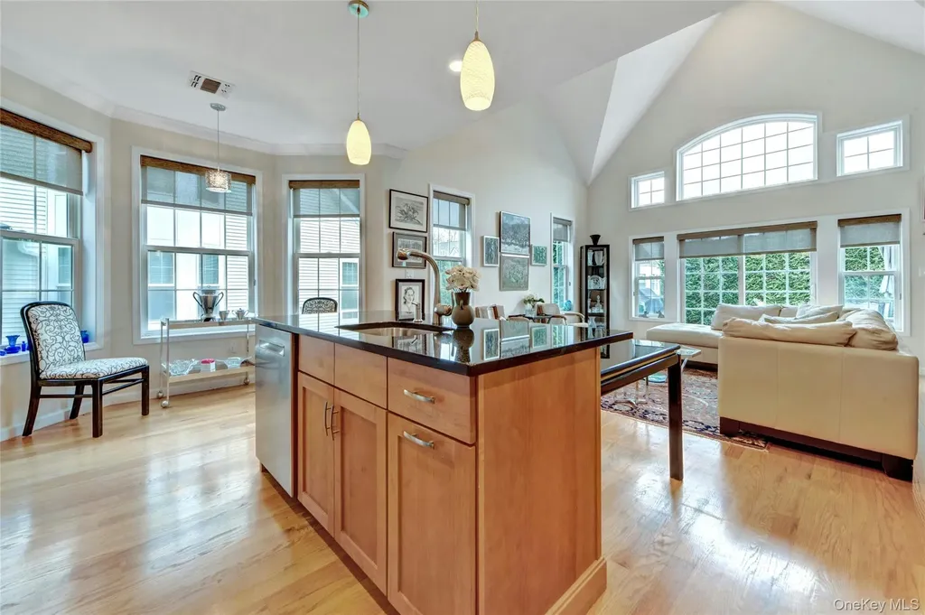 35 Wolfe Circle West Nyack NY 10994