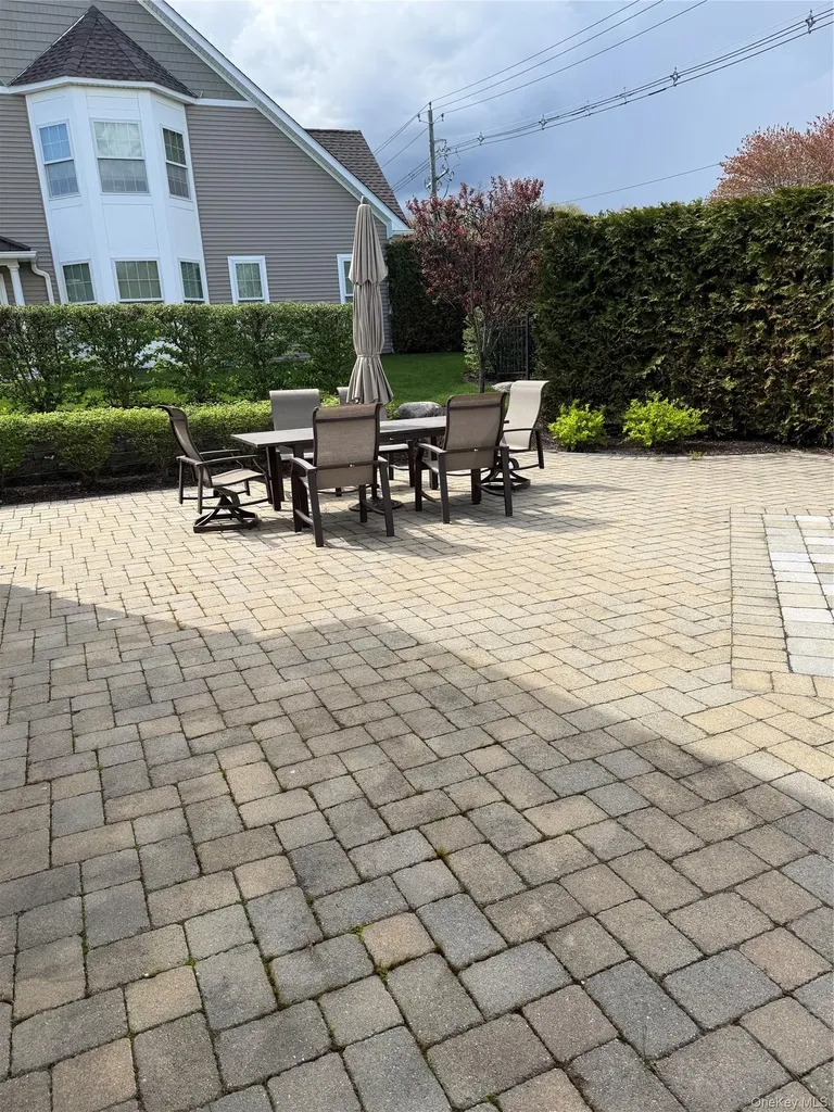 35 Wolfe Circle West Nyack NY 10994