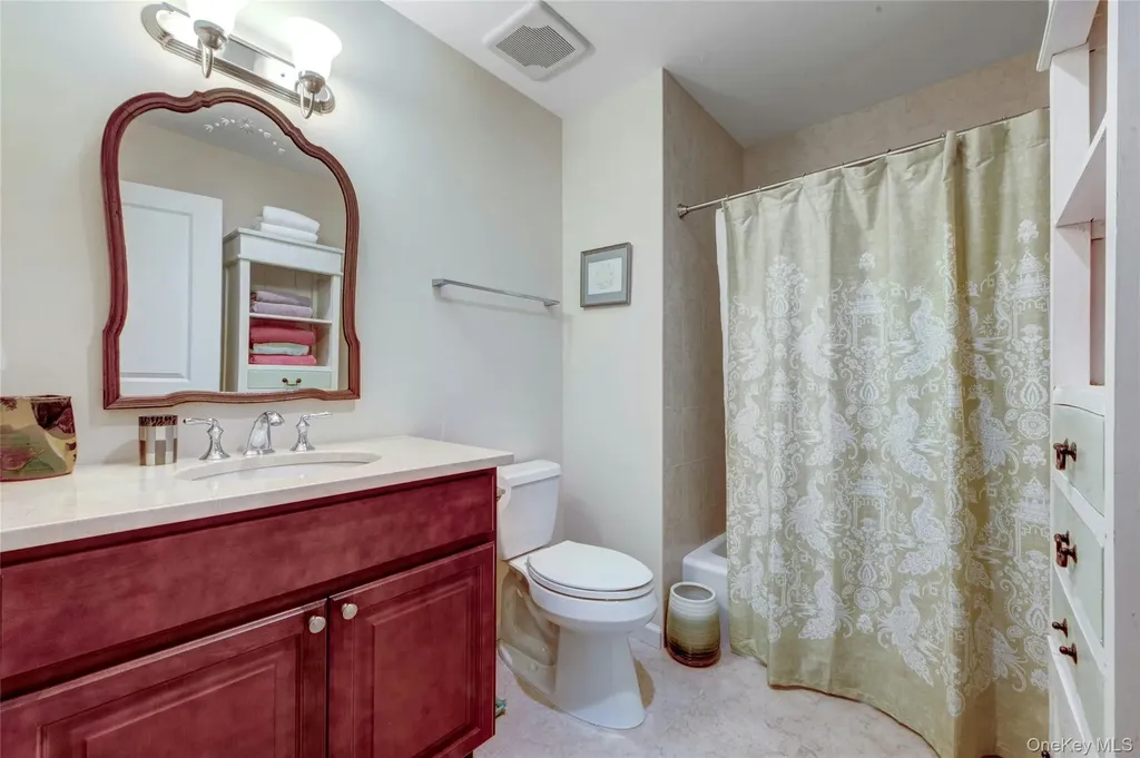 35 Wolfe Circle West Nyack NY 10994