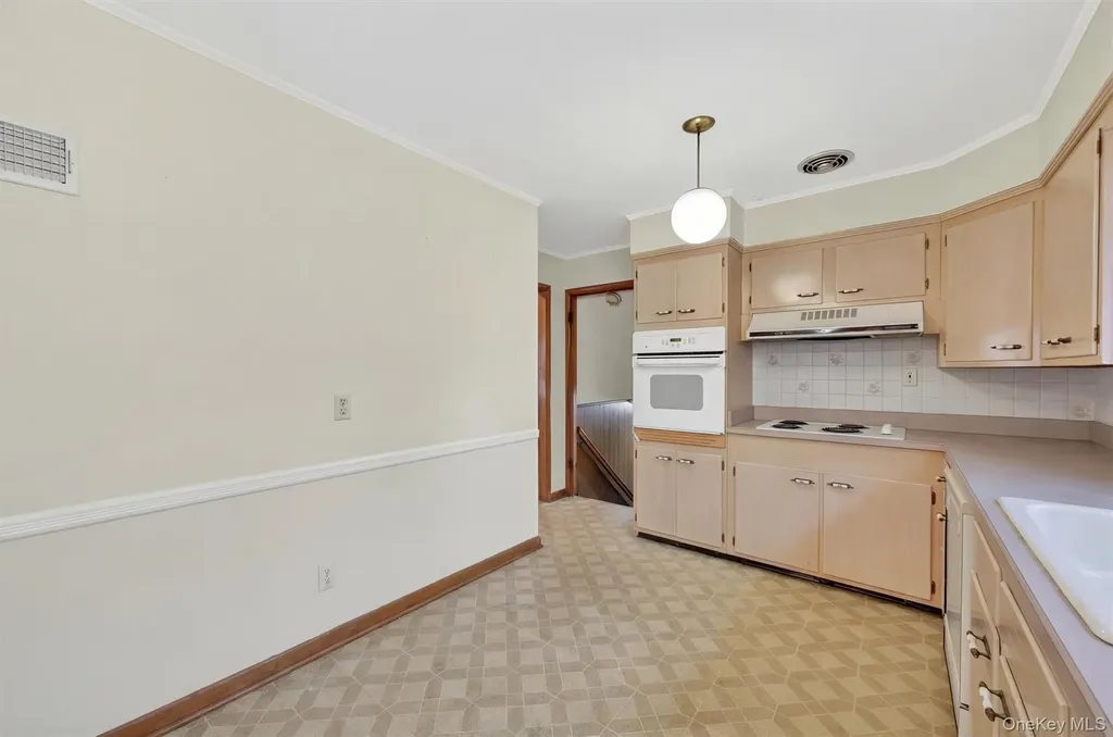 49 Homer Place Poughkeepsie NY 12603