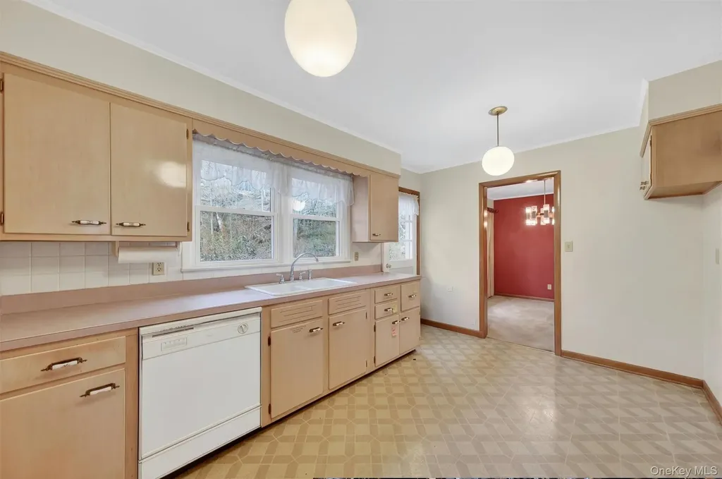 49 Homer Place Poughkeepsie NY 12603