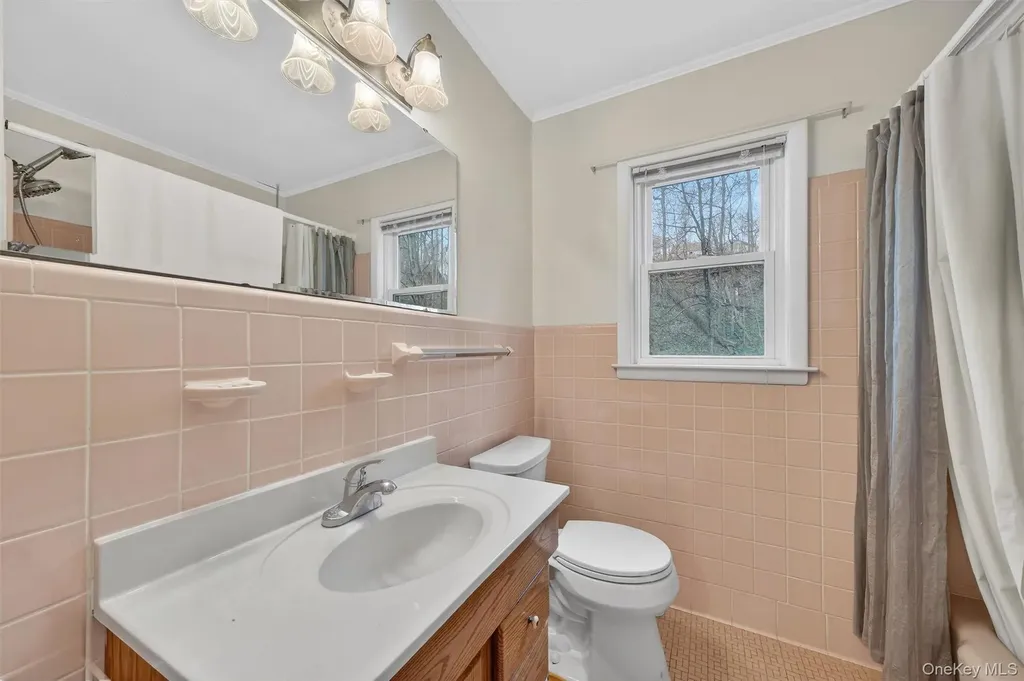 49 Homer Place Poughkeepsie NY 12603