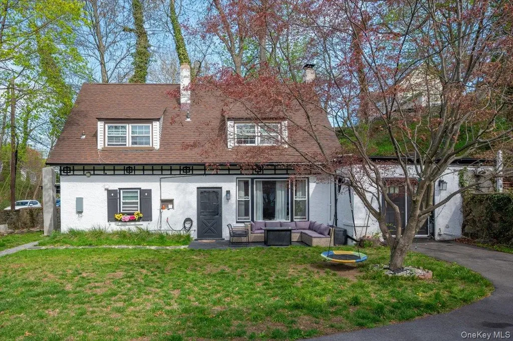 25 Whitewood Avenue New Rochelle NY 10805