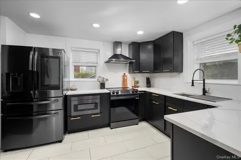 25 Whitewood Avenue New Rochelle NY 10805