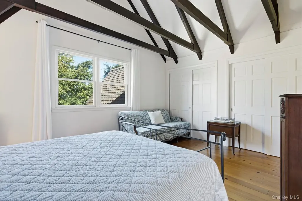 3 Foster Avenue Hampton Bays NY 11946