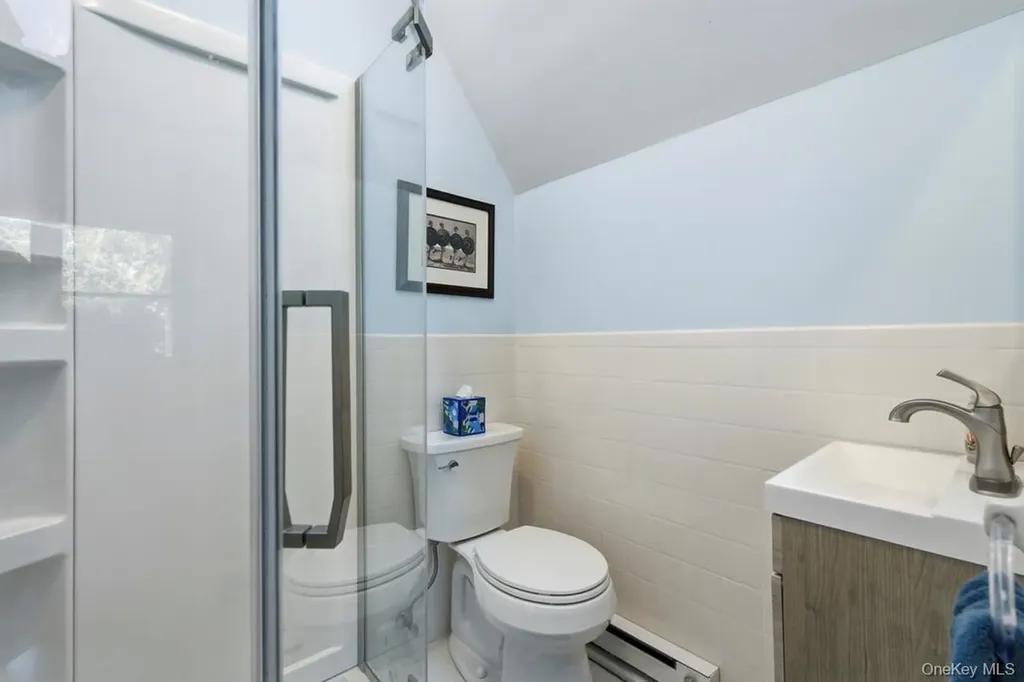 3 Foster Avenue Hampton Bays NY 11946