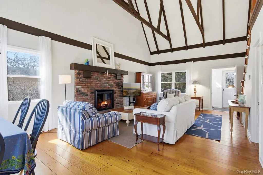 3 Foster Avenue Hampton Bays NY 11946