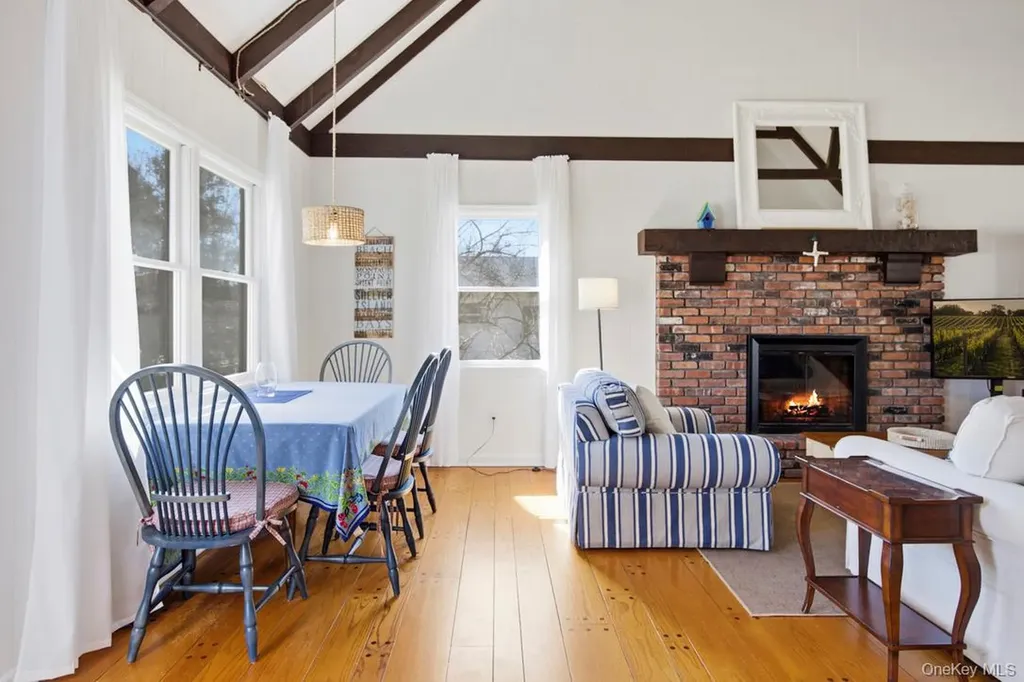 3 Foster Avenue Hampton Bays NY 11946