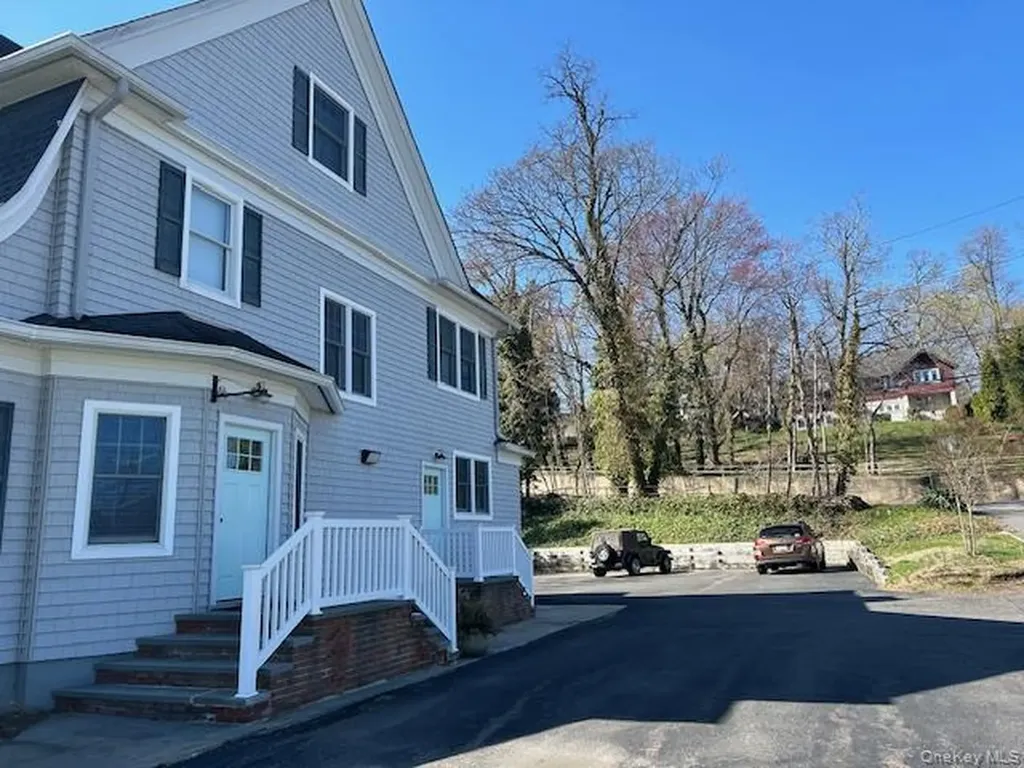453 New York Avenue Huntington NY 11743