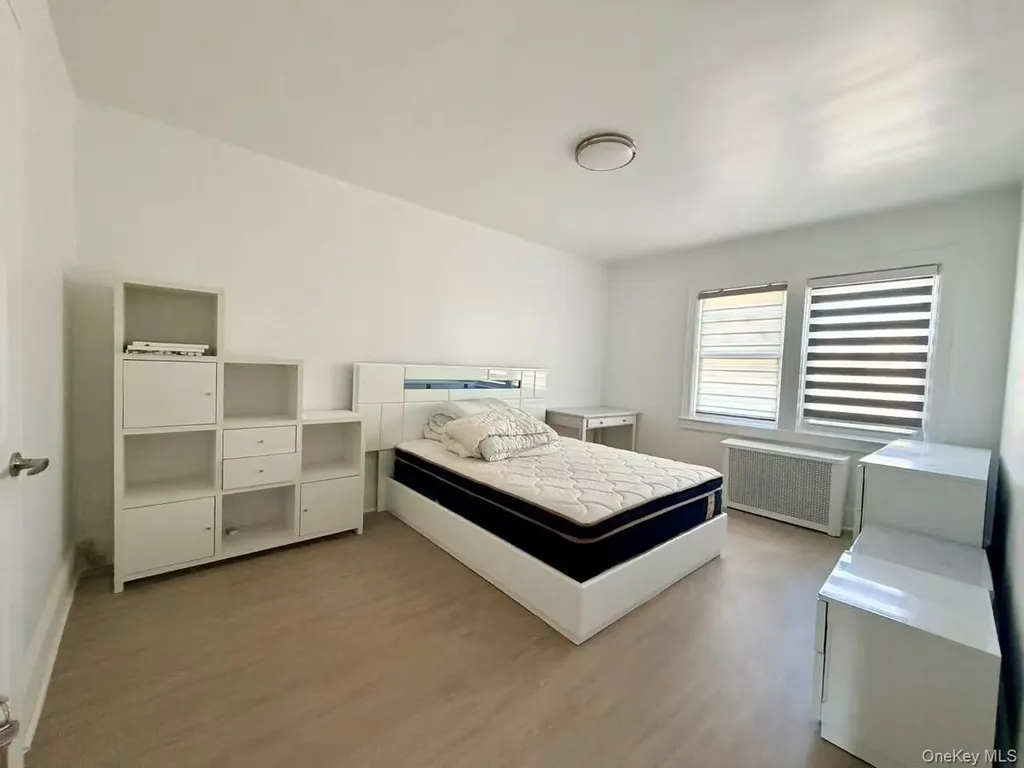 4716 189th Street Flushing NY 11358