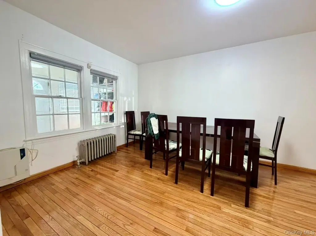 4716 189th Street Flushing NY 11358
